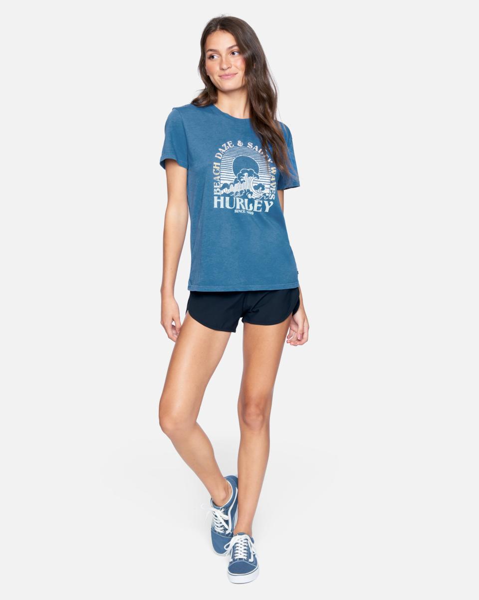 Hurley Salty Waves Washed Relaxed Girlfriend Tee Tops & T-Shirts Stellar Discount Women - 2