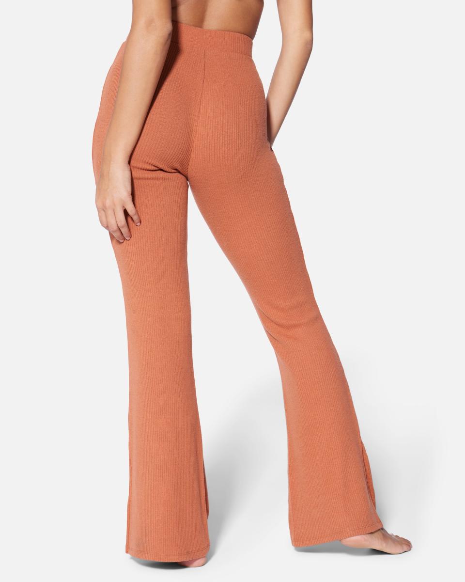 Shorts & Bottoms Baked Clay Essential Fleece Ribbed Flare Pant Unique Hurley Women - 1
